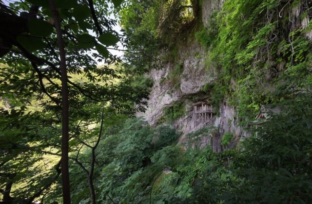 鳥取縣三朝町 三徳山 三佛寺投入堂 斷崖岩窟國寶