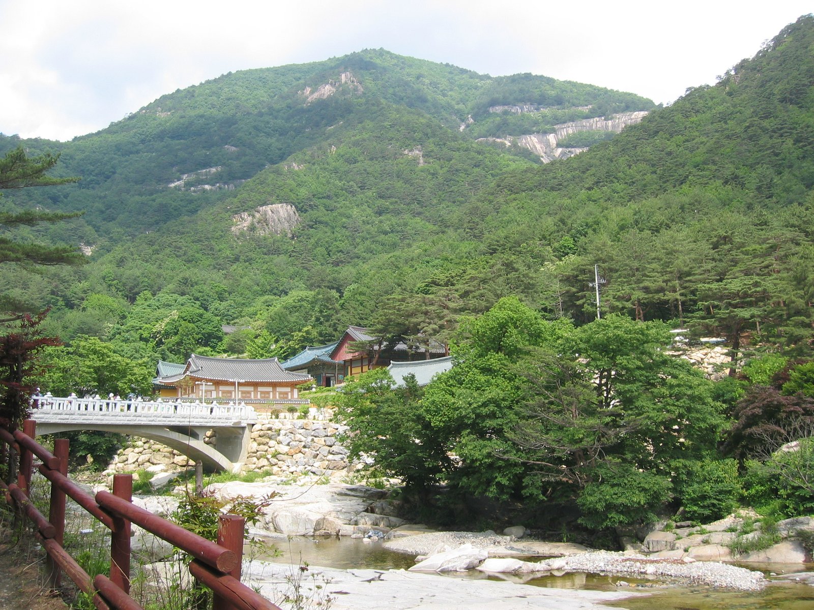 동해시 무릉계곡 삼화사