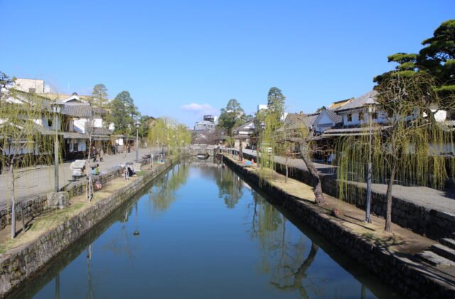 倉敷美觀地區白壁土藏與倉敷川垂柳運河