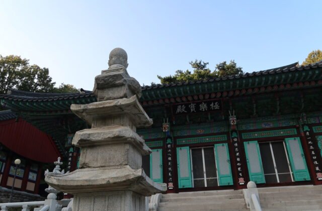 의정부 회룡사 오층석탑과 극락보전