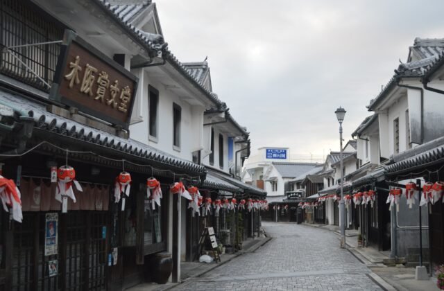 柳井古市金屋白壁老街掛滿金魚燈籠、重要傳統建造物群