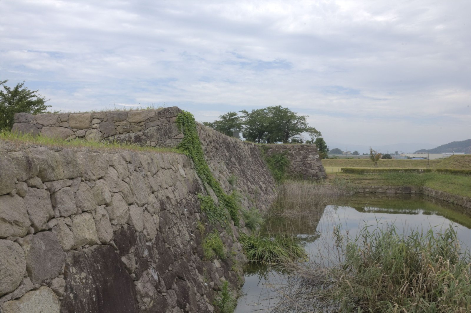 松代城跡石垣與內堀