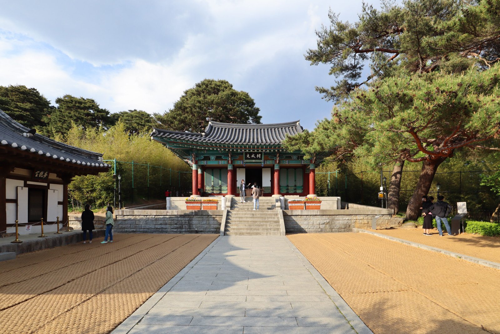 江陵烏竹軒園區與文成祠