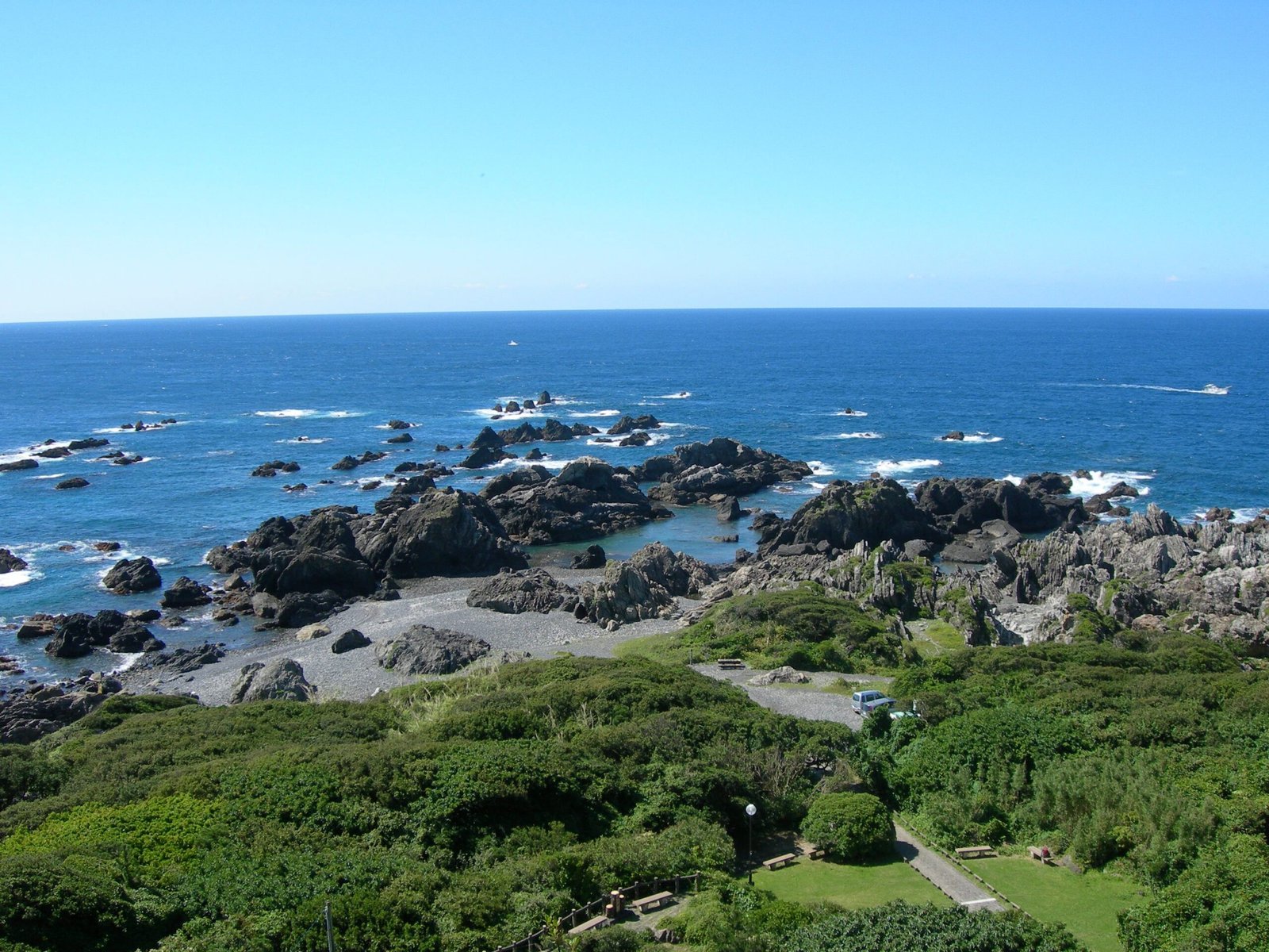 高知室戶岬的海岸奇岩與太平洋