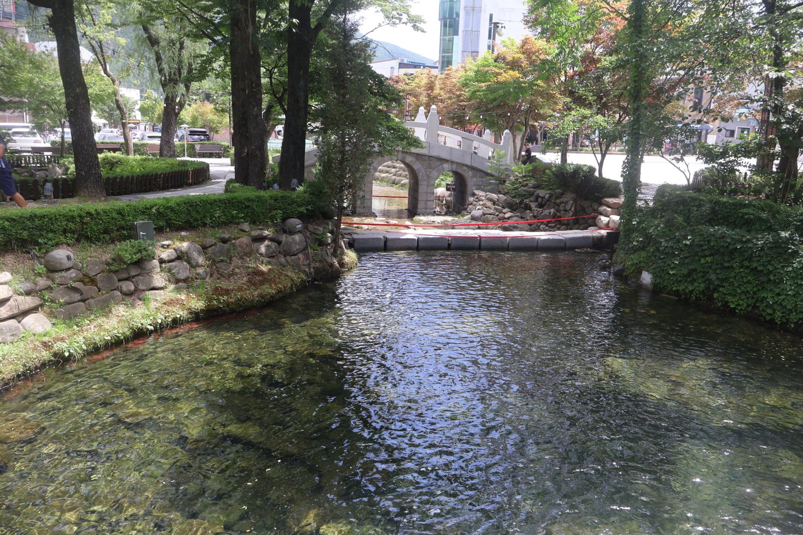 江原道太白市黃池洛東江發源池塘與石橋